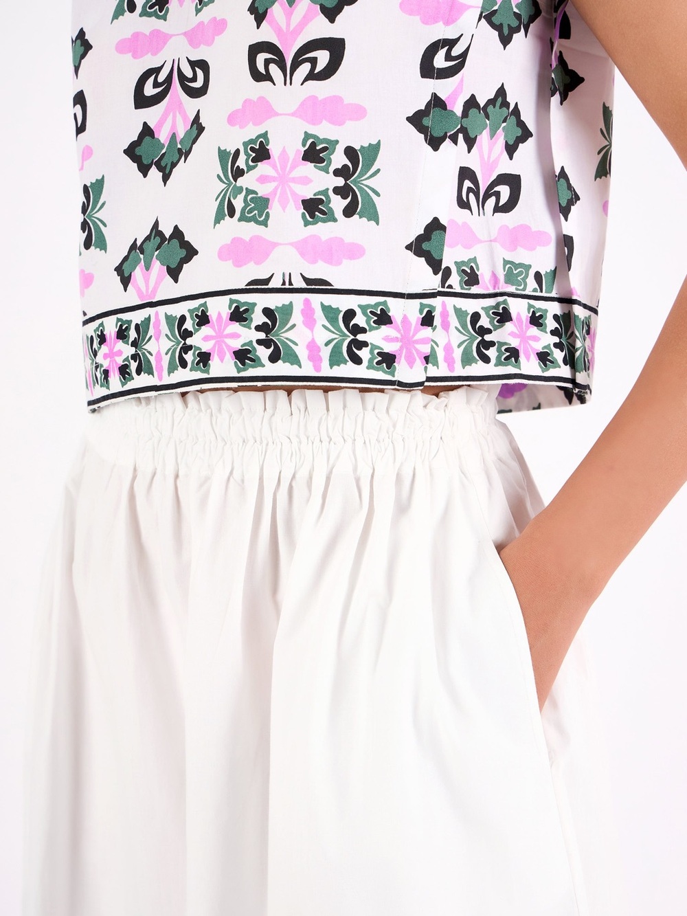 Beyond by Vera  Piper Top - Papillon Moss - Picture 3 of 6